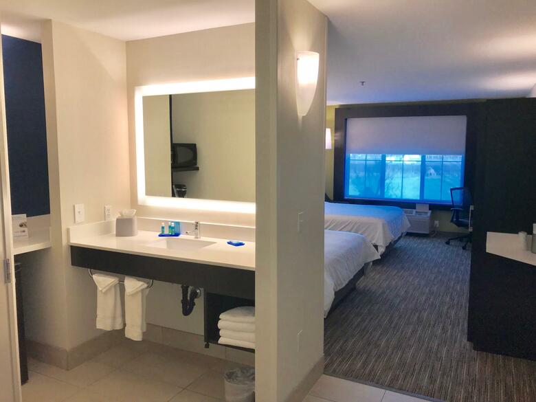 Holiday Inn Express Hotel & Suites Tracy