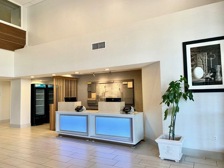 Holiday Inn Express Hotel & Suites Tracy