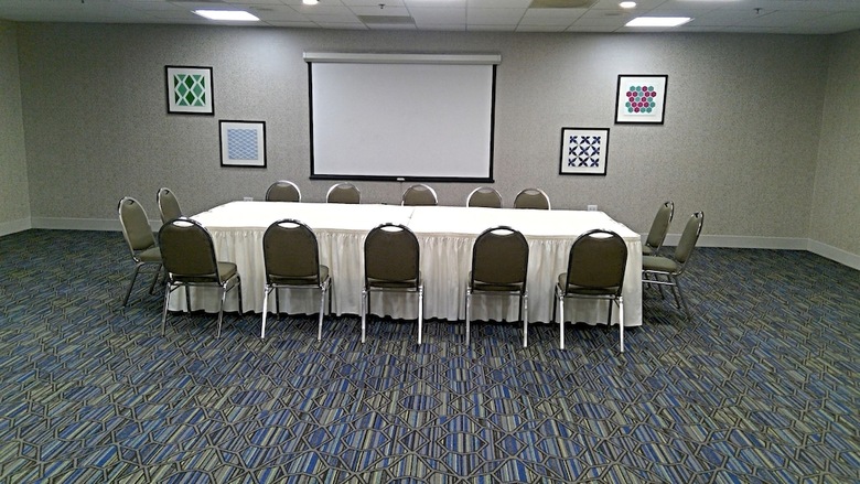Holiday Inn Express Hotel & Suites Tracy