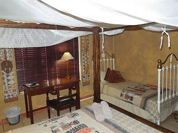 Albergue Trees Too Guest Lodge