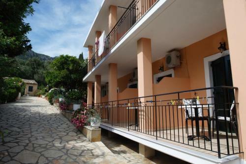 Marilena Studios And Apartments