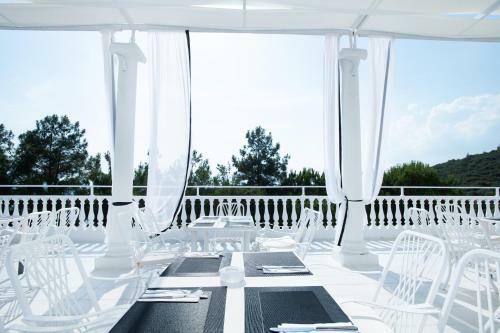 Hotel Bianco Olympico Beach Resort