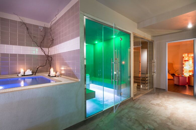Best Western Plus City Hotel