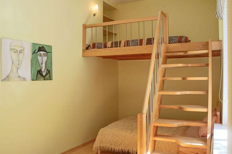 Great Apartment Near Town Hall