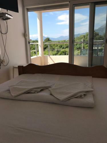 Aparthotel Apartments De Lara