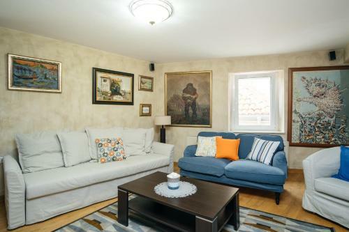 Luxury Montesa Old Town Apartment
