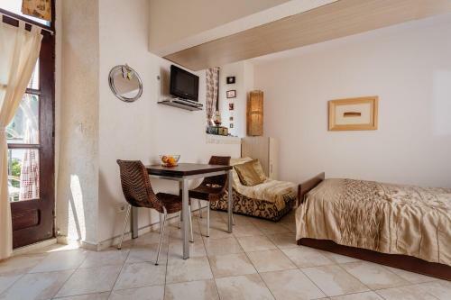 Apartamentos Celine's Place By The Sea