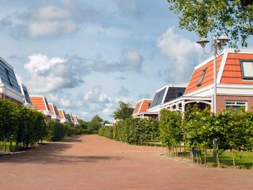 Villa Holiday Home Bungalowparck Tulp & Zee.4