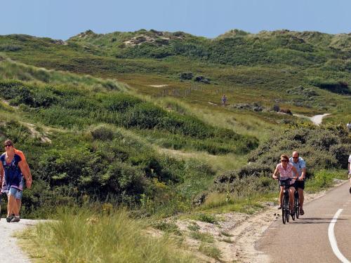 Holiday Home Bungalowparck Tulp & Zee.14