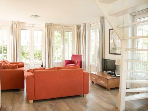 Holiday Home Bungalowparck Tulp & Zee.17