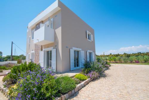 Villa Casa Das �rvores By Algartur