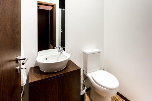 Hostal Lounge Inn Guest House
