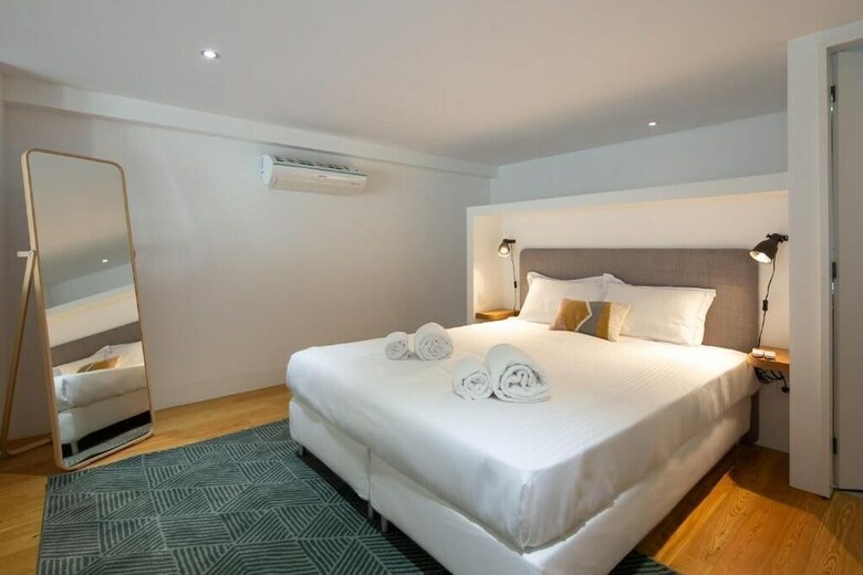 Hostal La Maison Pinheiro Guest House