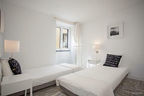 Zona Velha Apartments By An Island Apart