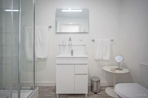 Zona Velha Apartments By An Island Apart