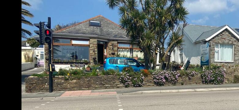 Hostal Aquarius B&B