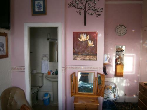 Hostal Guesthouse The Royale Hotel