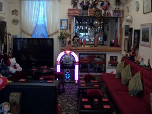 Hostal Guesthouse The Royale Hotel