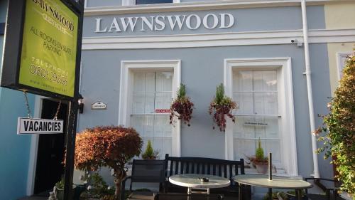 Hostal Lawnswood Guest House