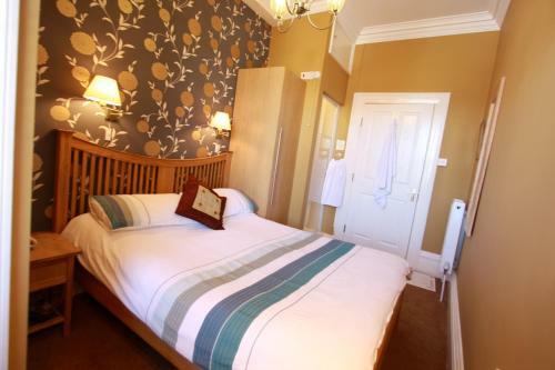Bed & Breakfast Brentwood Guest House