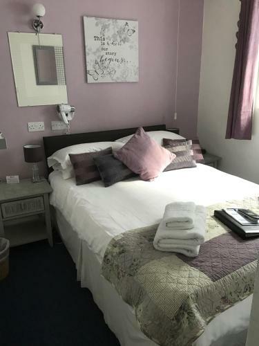 Hostal Rainbow Lodge Guest House