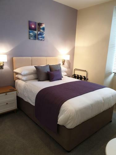 Bed & Breakfast Compston House B & B