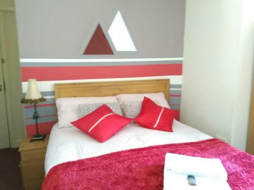 Bed & Breakfast Ringbane House