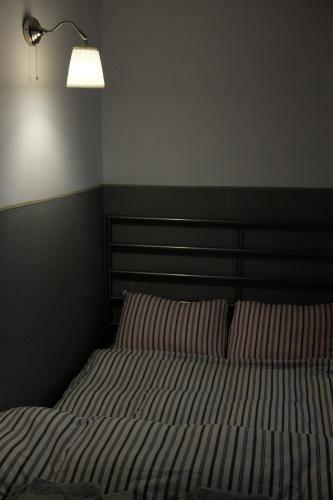 Hostal Academus - Cafe/pub & Guest House