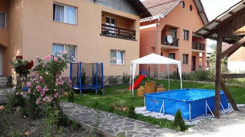 Lodge Vila Livia Borsa