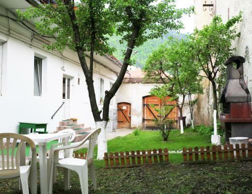 Charming Fireplace Apartment