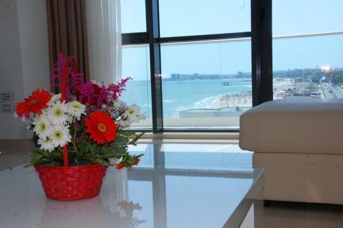 Riviera Residence Apartments