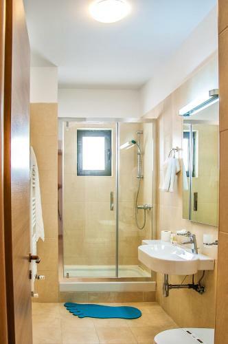 Riviera Residence Apartments