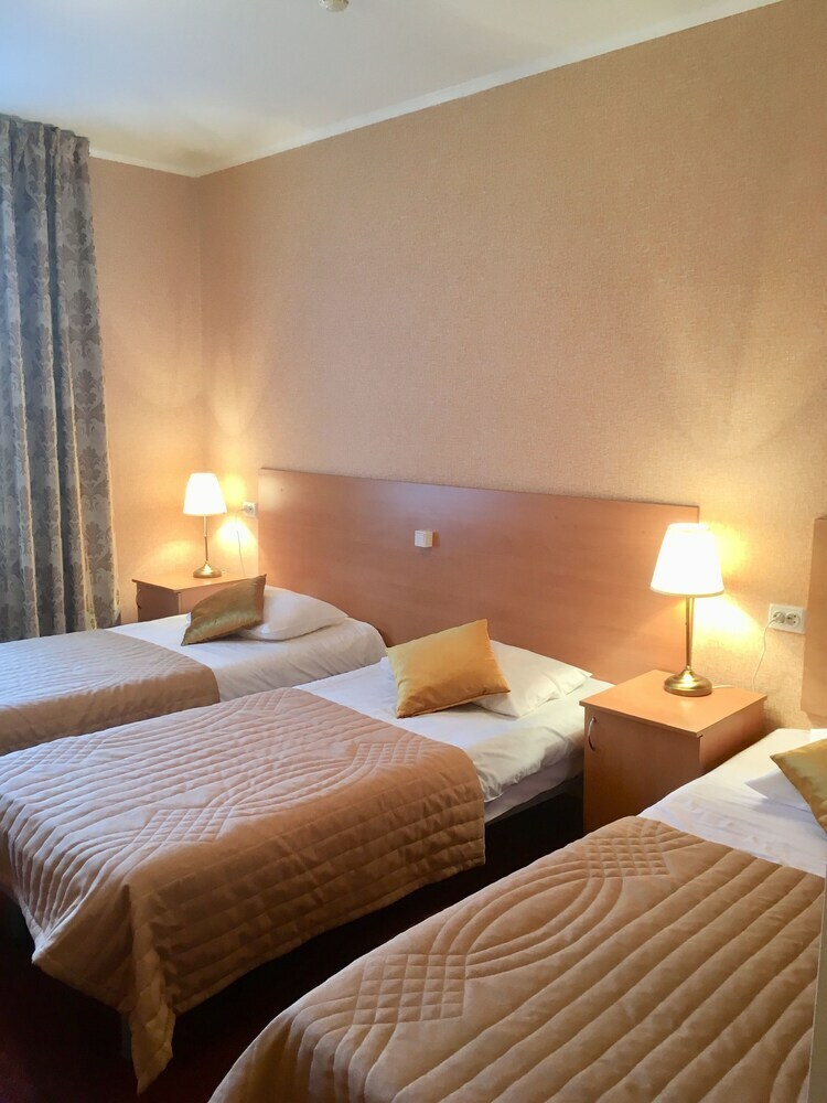 Hostal Zvezdny Hotel