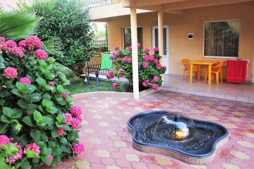 Hostal Golubaya Laguna Guest House