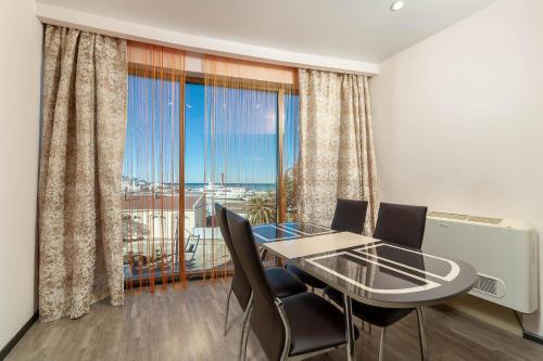 Apartment Nesebrskaya 14