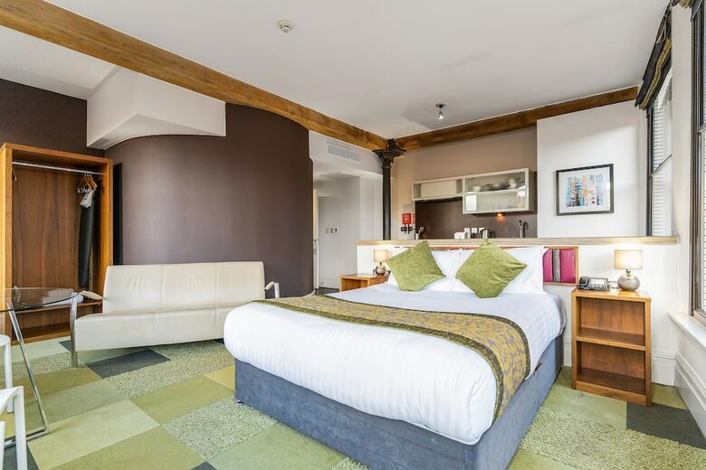 Aparthotel Roomzzz Manchester