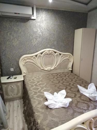 Hostal Ellaisa Guest House