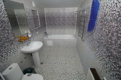 Hostal U Oksani Guest House