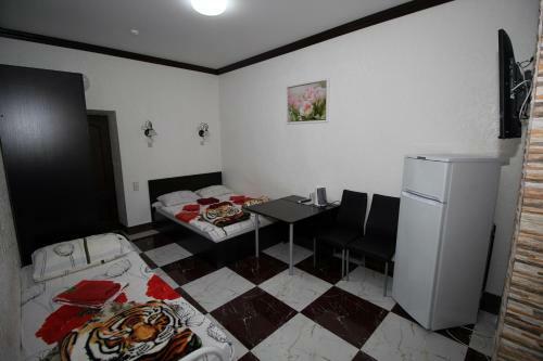 Hostal U Oksani Guest House