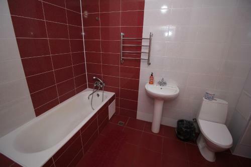 Hostal U Oksani Guest House