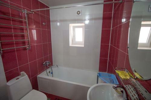Hostal U Oksani Guest House
