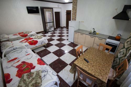 Hostal U Oksani Guest House