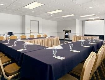 Hotel Holiday Inn Express Magnetic Hill