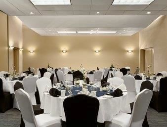 Hotel Holiday Inn Express Magnetic Hill