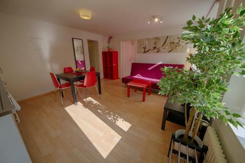 Hitrental Stauffacher Apartments