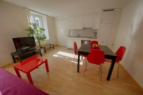 Hitrental Stauffacher Apartments