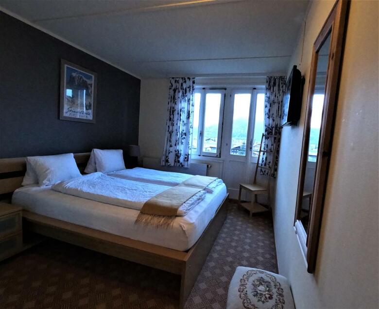 Alpenrose Hotel And Gardens