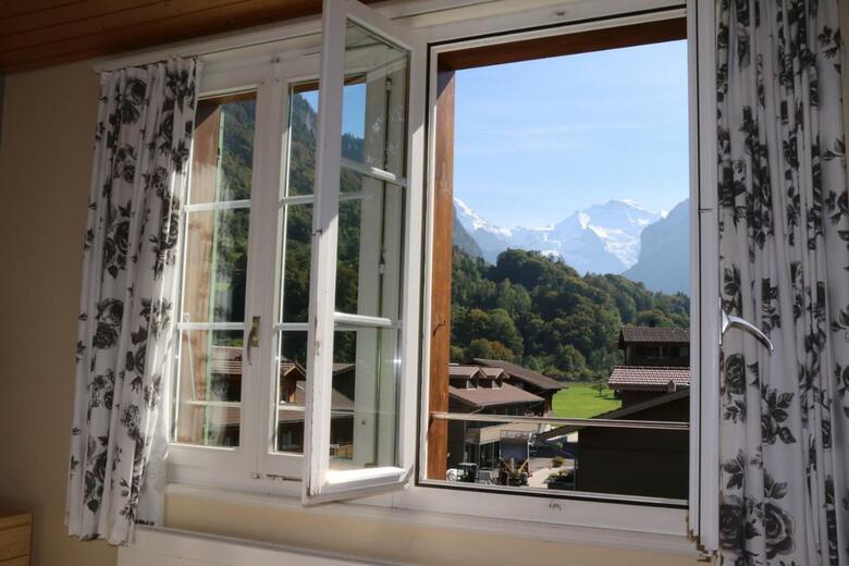 Alpenrose Hotel And Gardens