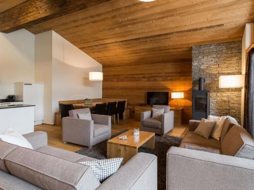 Apartment Priv� Alpine Lodge Pent4