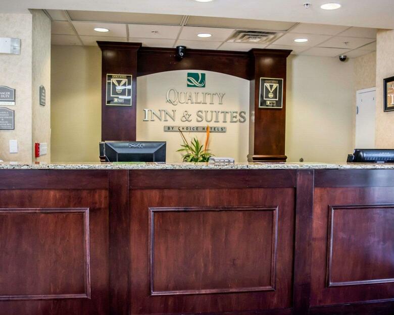 Hotel Quality Inn & Suites